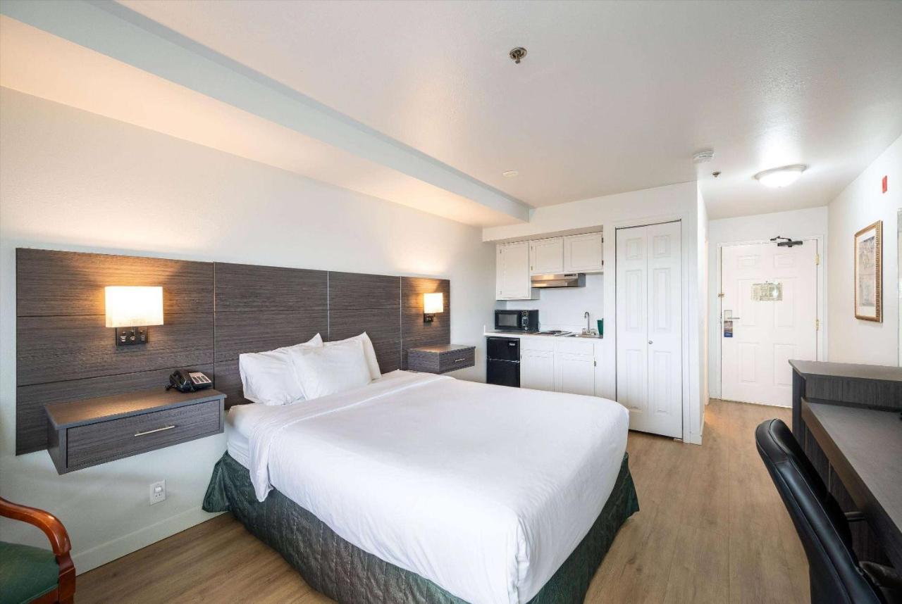 Baymont Inn & Suites By Wyndham Беллингхэм Экстерьер фото